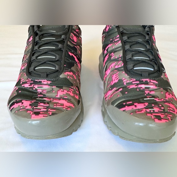 Nike Air Max Plus TN Digi Camo Olive Pink Sneakers Men’s 13 AJ4858-200 - Picture 6 of 16